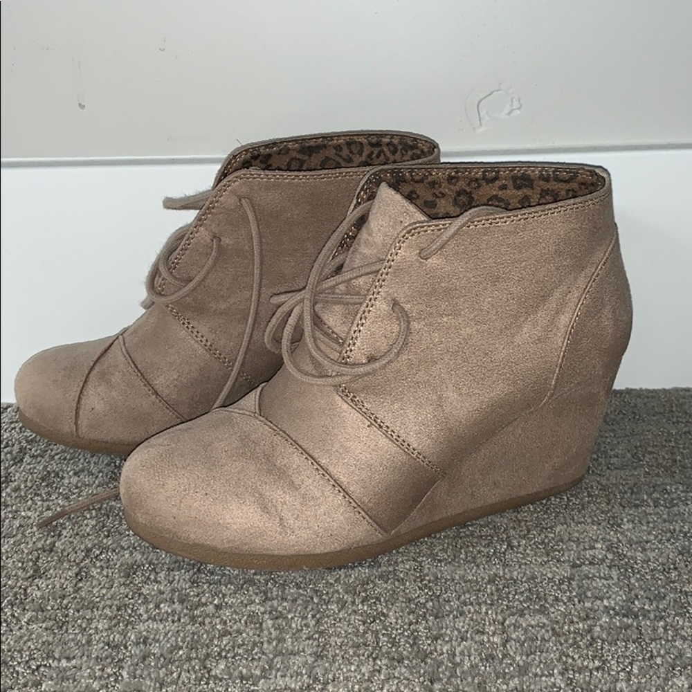 Supper cute booties!